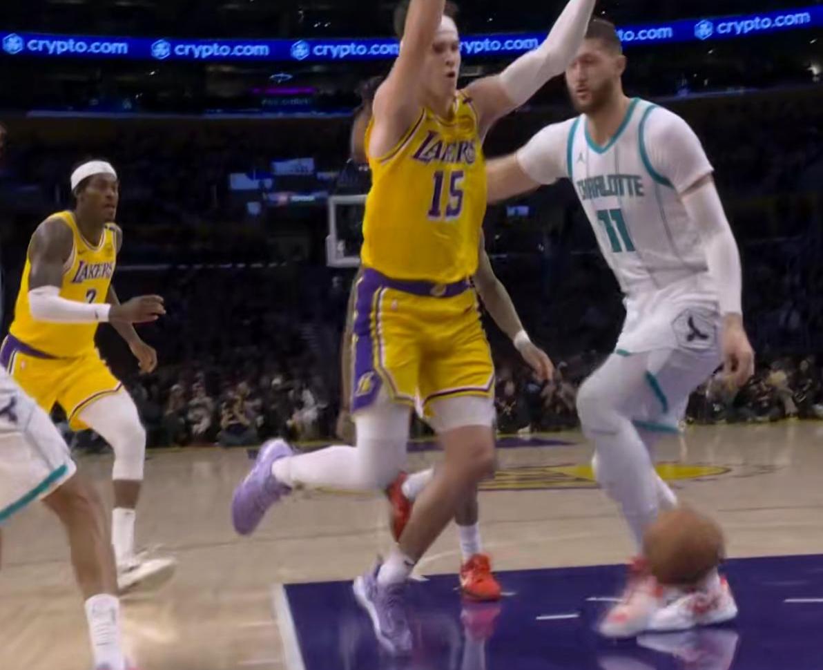 湖人险胜黄蜂，詹皇再次成为救世主